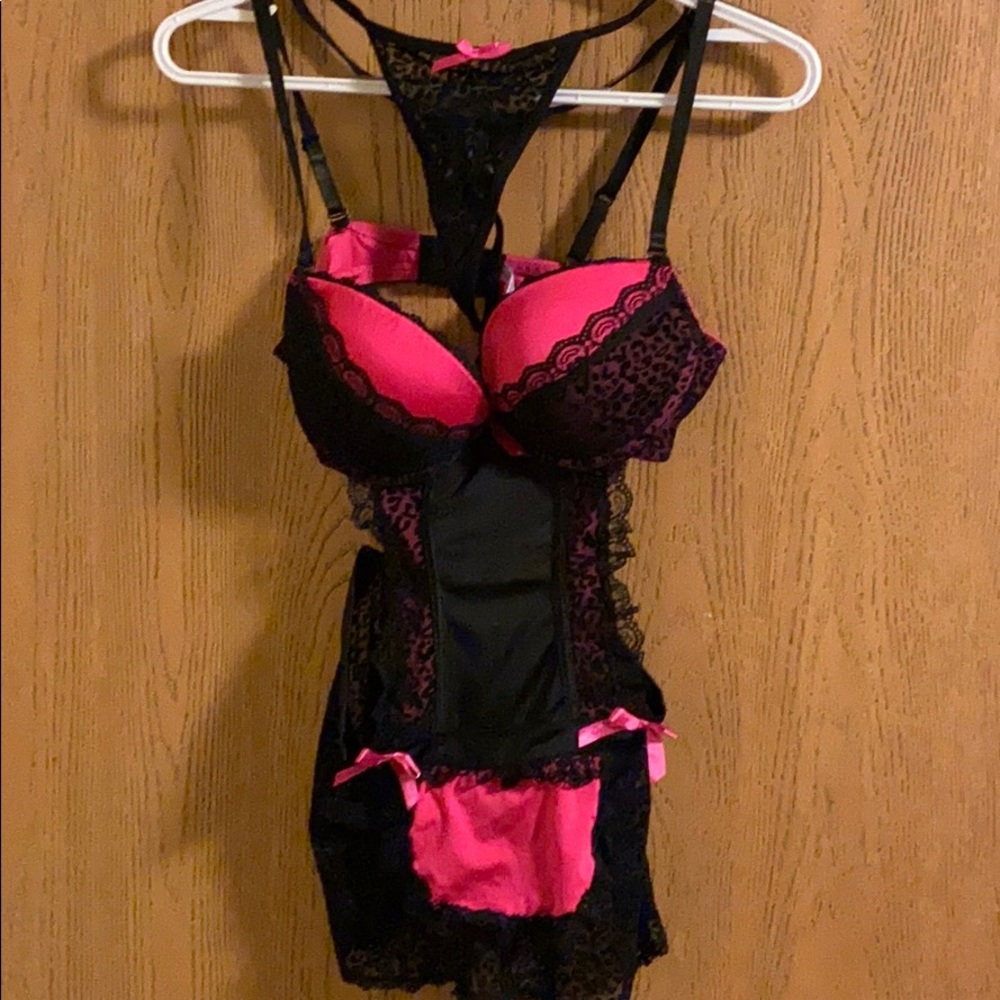 Sexy in Pink w/ leopard print w/ matching GString